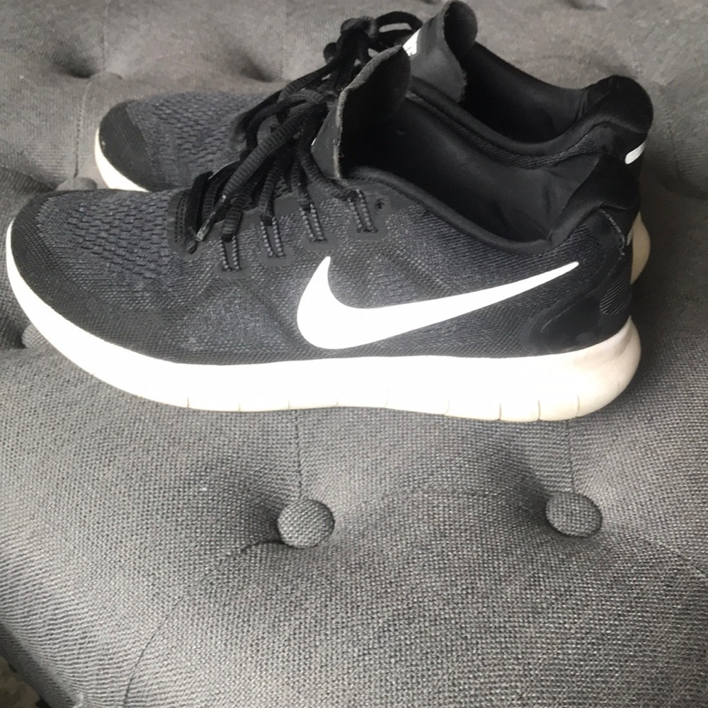 Nike Free RN Sneakers, well-loved - Picture 3 of 5